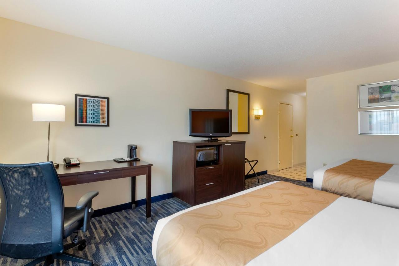 Queen Room with Two Queen Beds and Tub - Accessible/Non-Smoking at Quality Inn & Suites Keokuk North