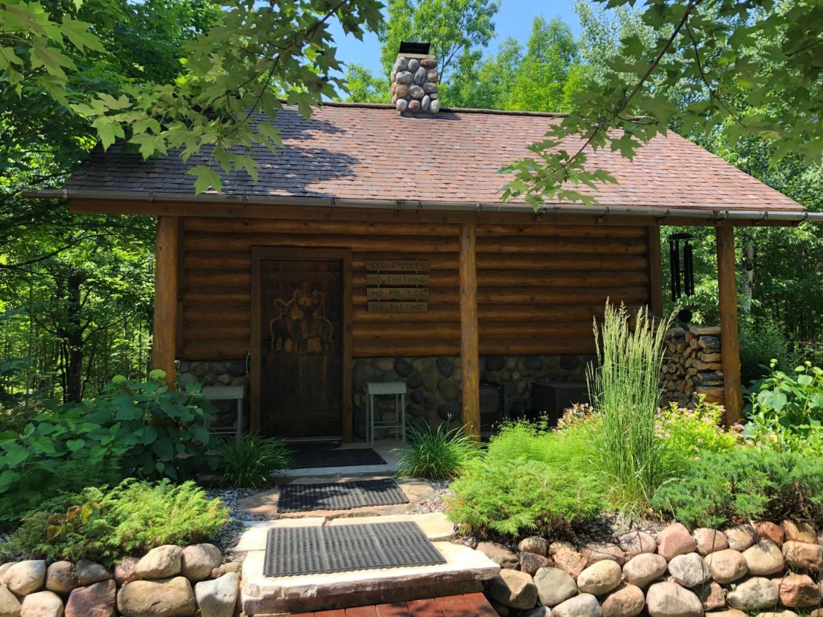| Black River Crossing Bed & Breakfast
