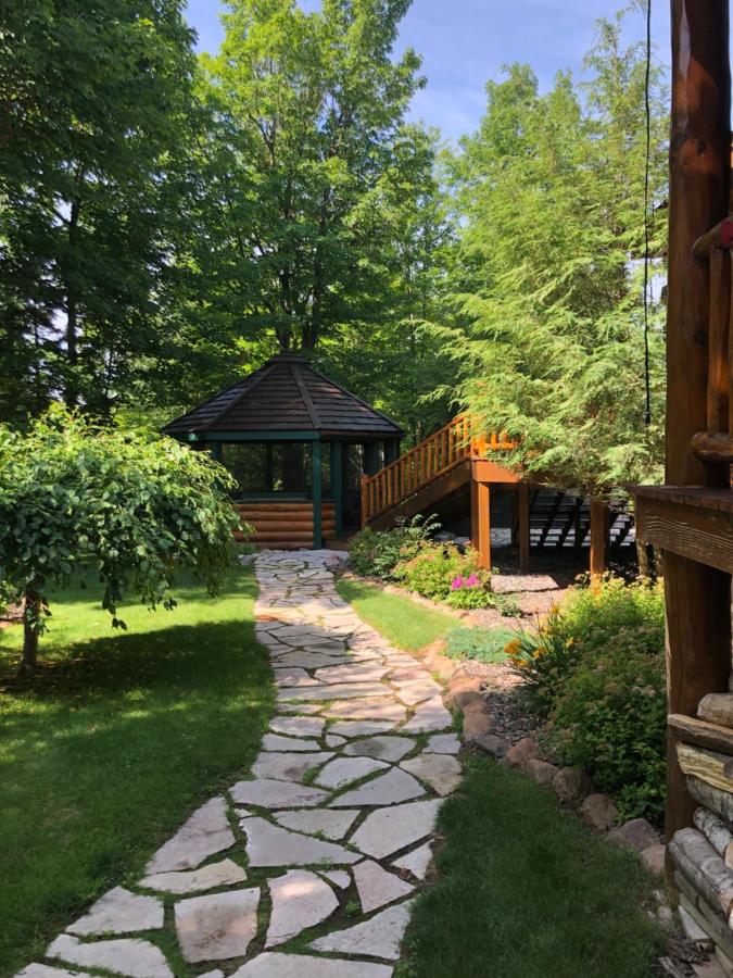 | Black River Crossing Bed & Breakfast