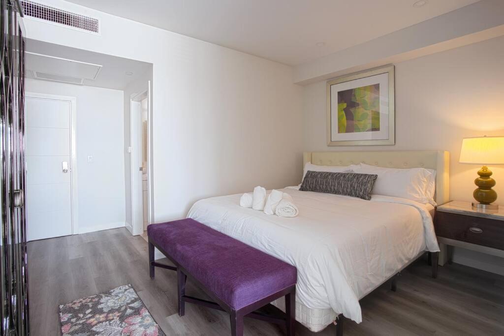 | Luxurious Design One Bedroom Apt near Balboa Park