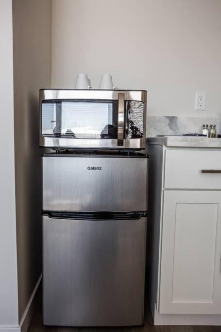 | Luxurious Design One Bedroom Apt near Balboa Park