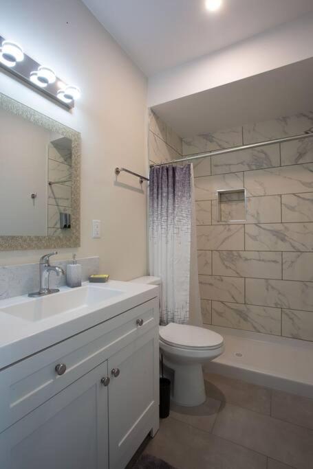 | Luxurious Design One Bedroom Apt near Balboa Park