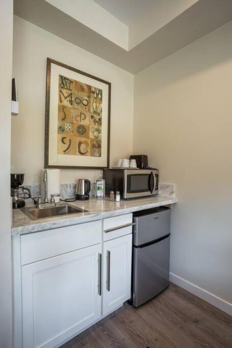  | Cute Studio With Large Balcony and Great Park View