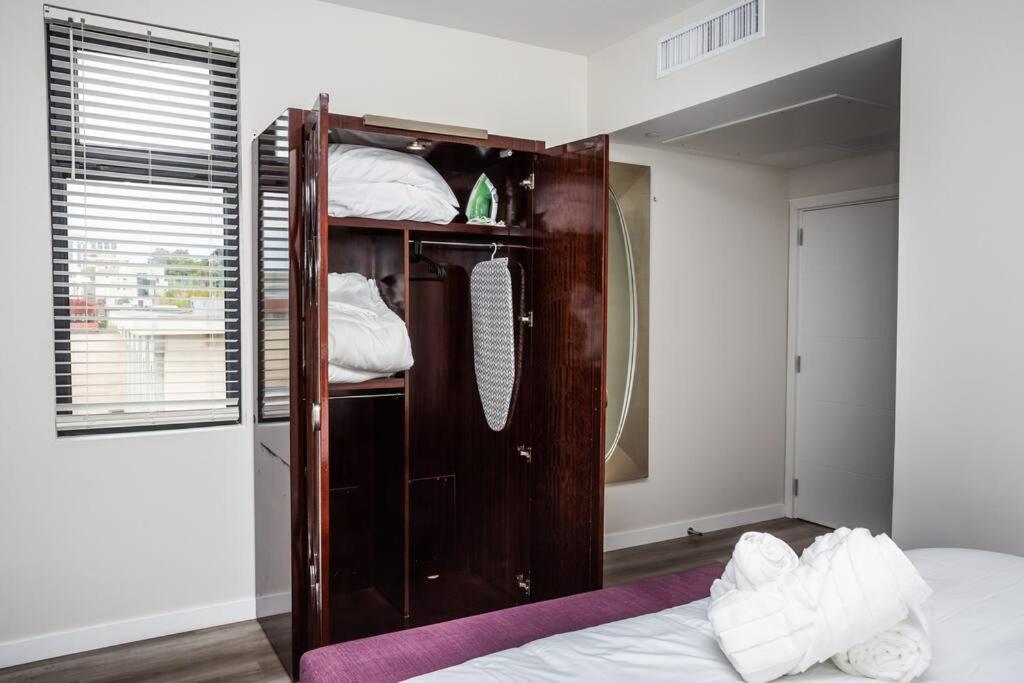| One Bedroom Apartment with Luxurious Furnitures