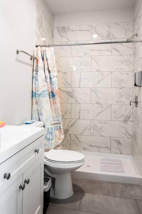 | One Bedroom Apartment with Luxurious Furnitures