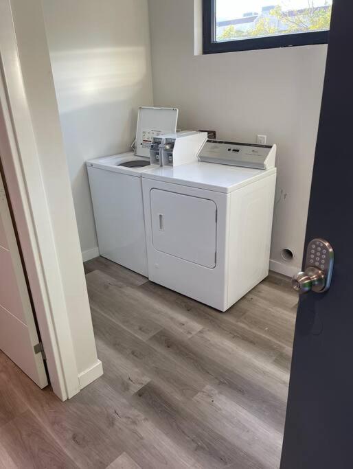 | One Bedroom Apartment with Luxurious Furnitures