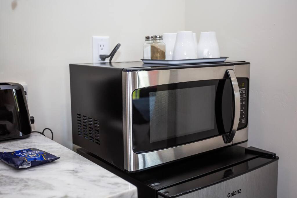  | Steps to Balboa Park- Brand New Apt - Cozy Studio