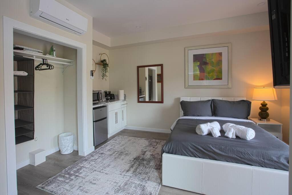 | Explore Balboa Park From Your Cozy Studio w Patio