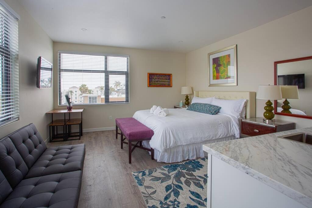  | Modern, Luxurious and Prime location All in One