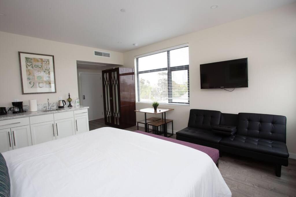 | Premier Location with Great Scenic Downtown View