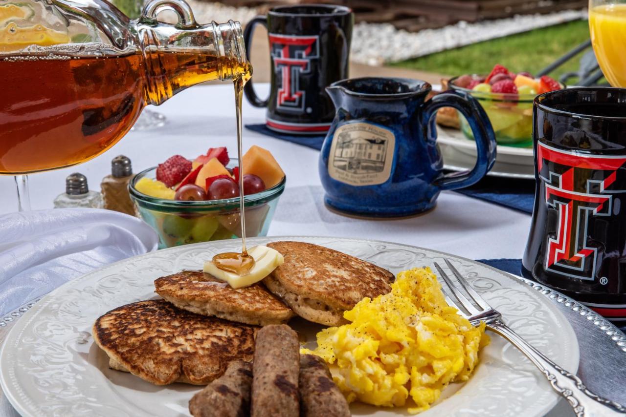 | Woodrow House Bed & Breakfast