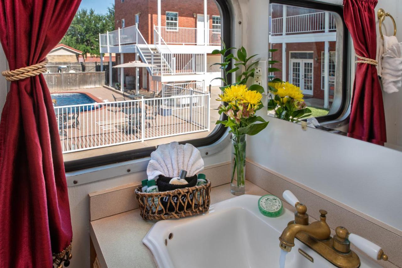 | Woodrow House Bed & Breakfast