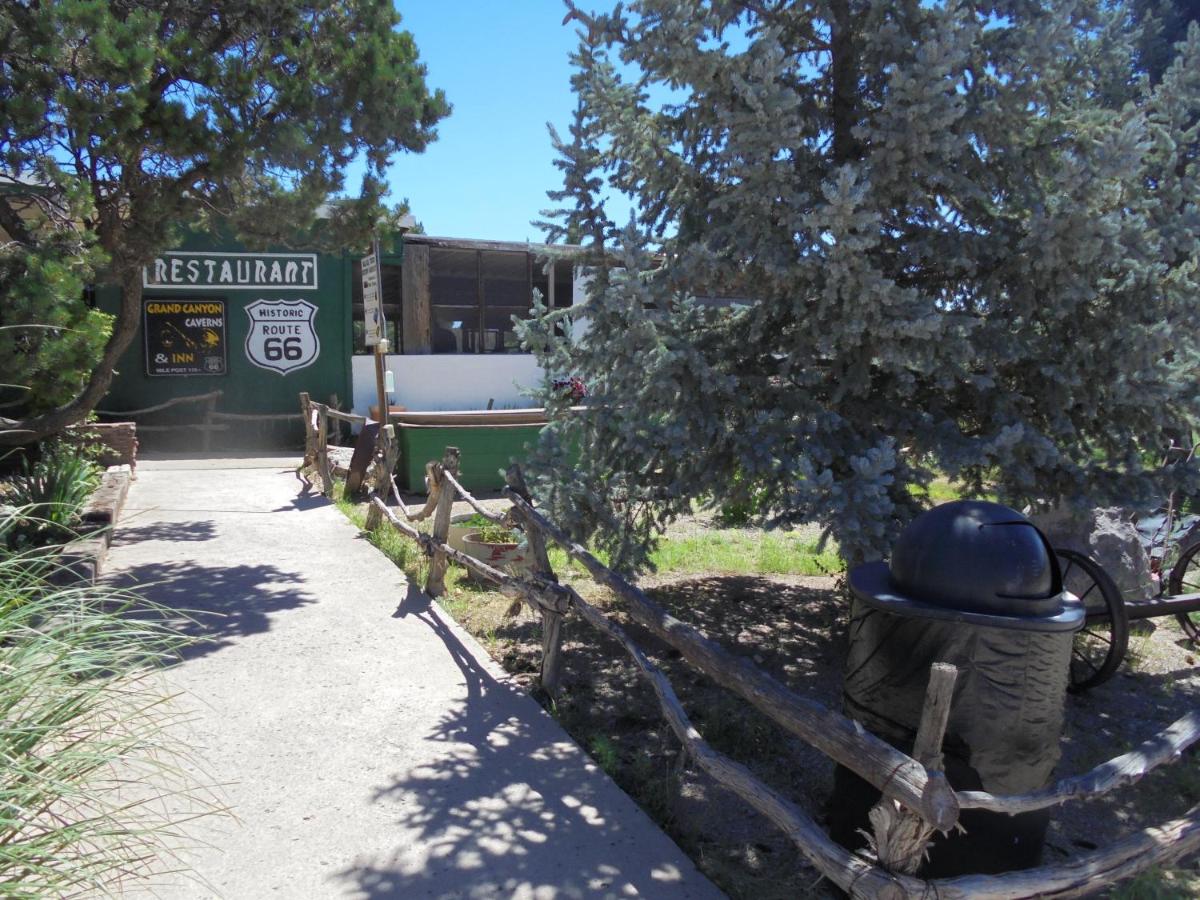 | Grand Canyon Caverns Inn