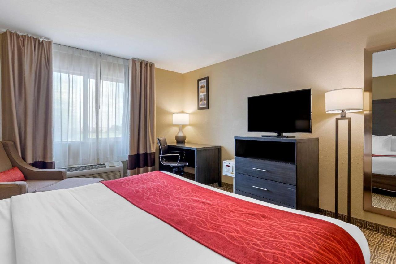 King Room - Non-Smoking at Comfort Inn & Suites Ponca City near Marland Mansion