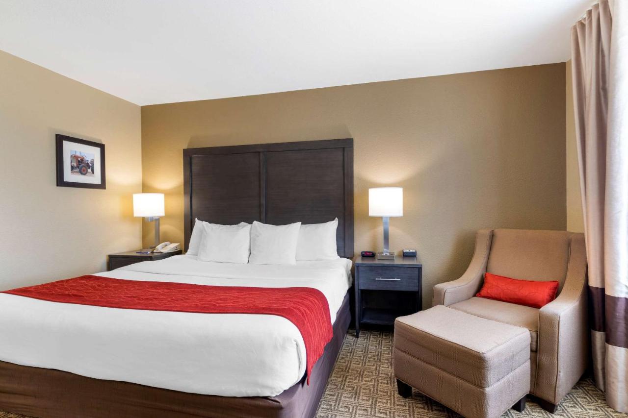 King Room - Non-Smoking at Comfort Inn & Suites Ponca City near Marland Mansion