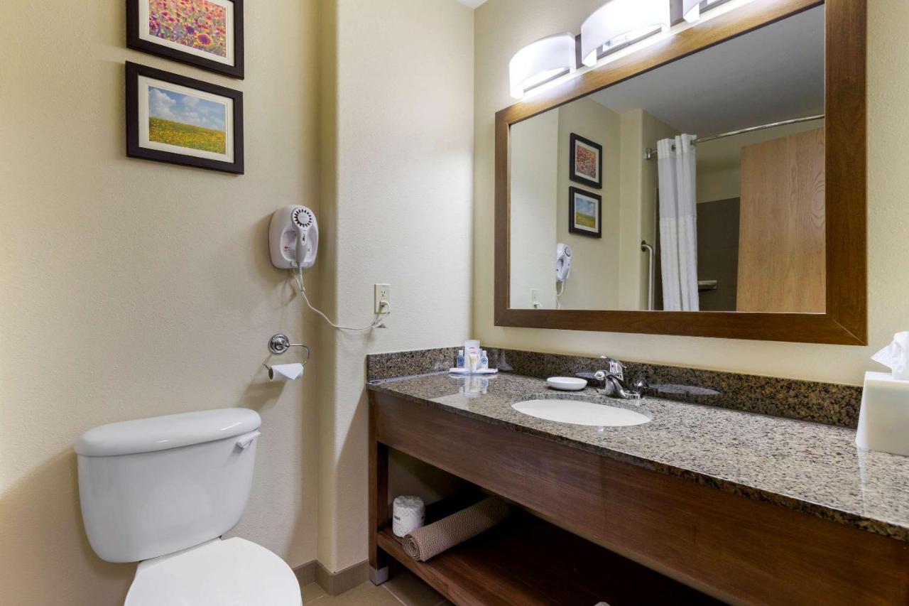 Queen Room with Two Queen Beds - Non-Smoking at Comfort Inn & Suites Ponca City near Marland Mansion