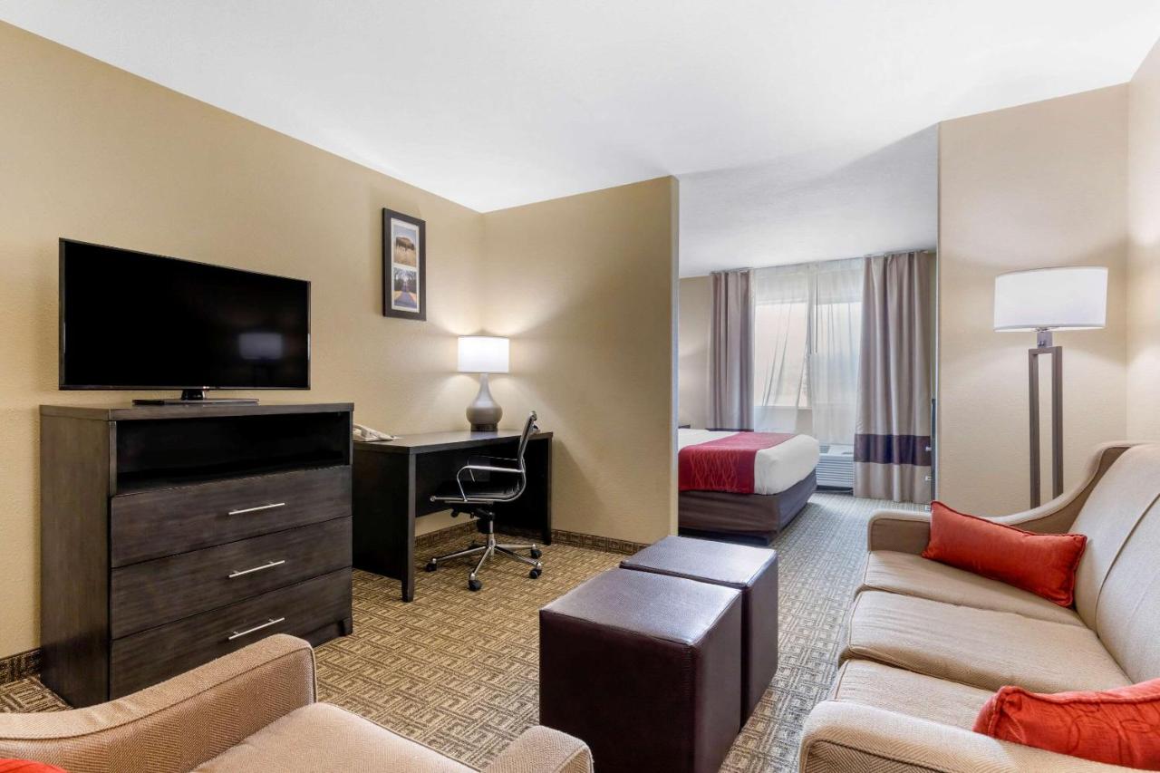 King Suite - Non-Smoking at Comfort Inn & Suites Ponca City near Marland Mansion