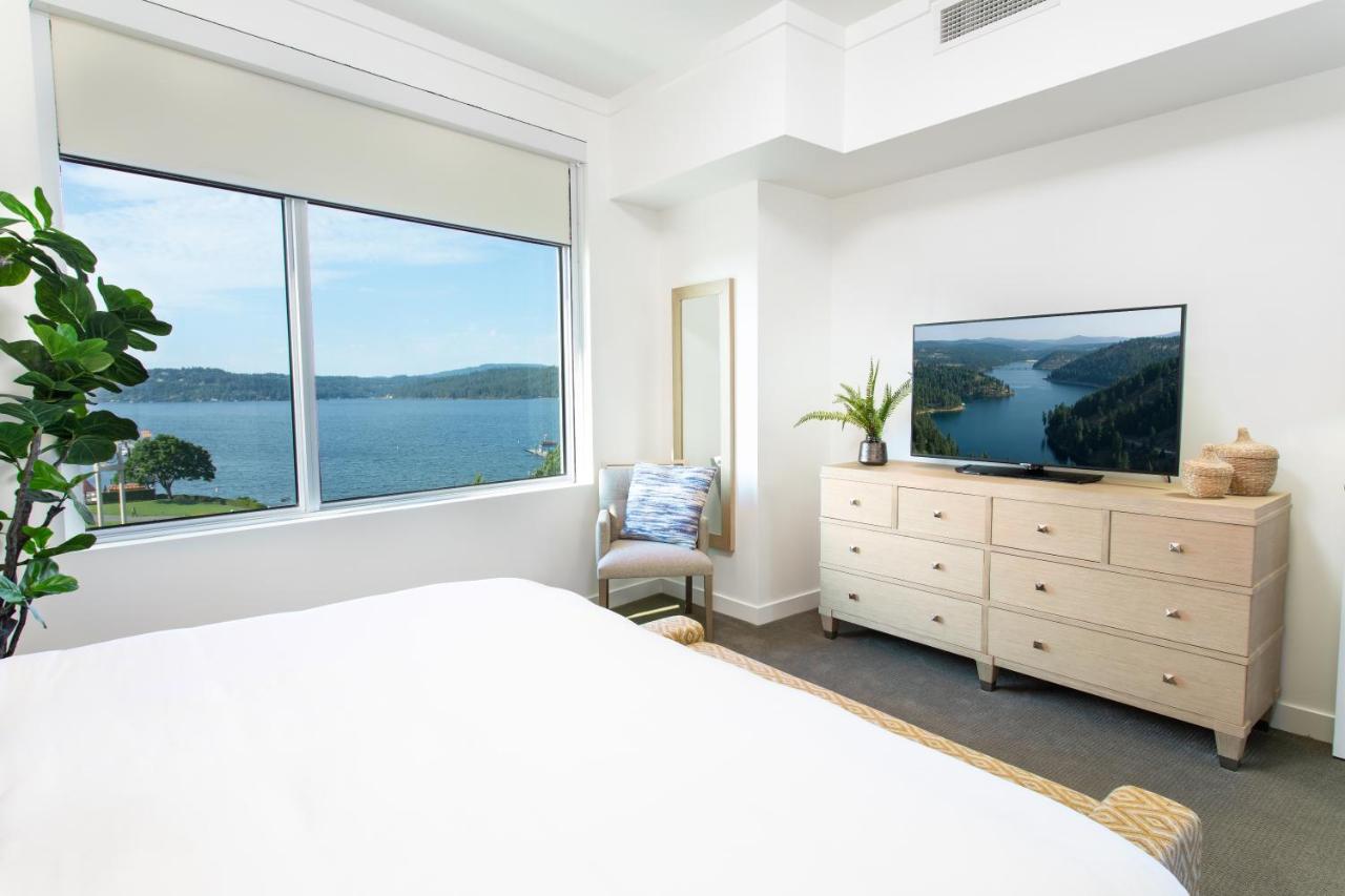 Three-Bedroom Suite at One Lakeside