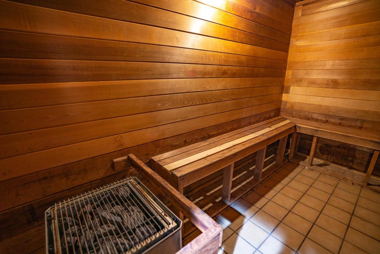  | Ambassador Inn and Suites