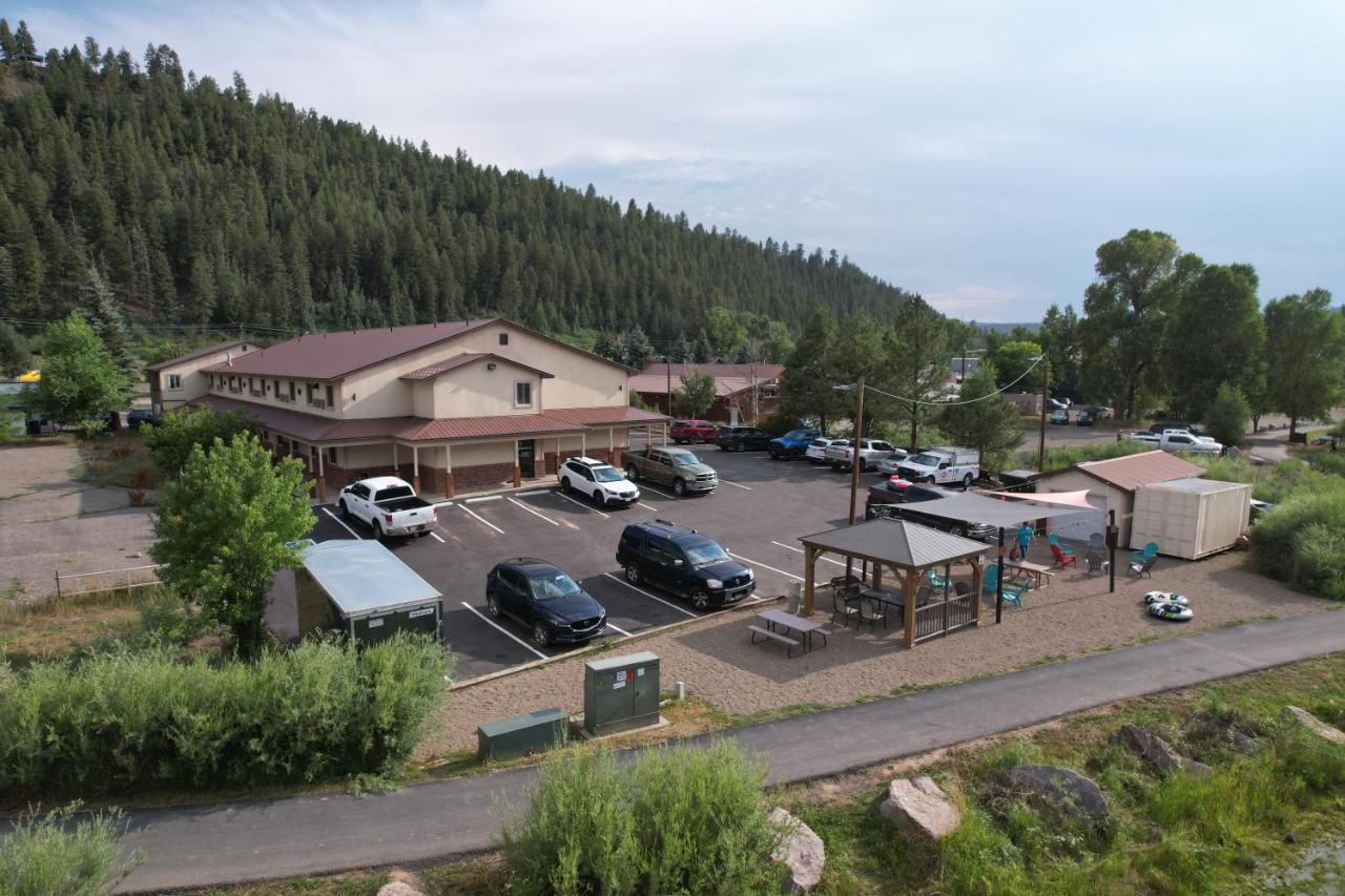 | RiverWalk Inn