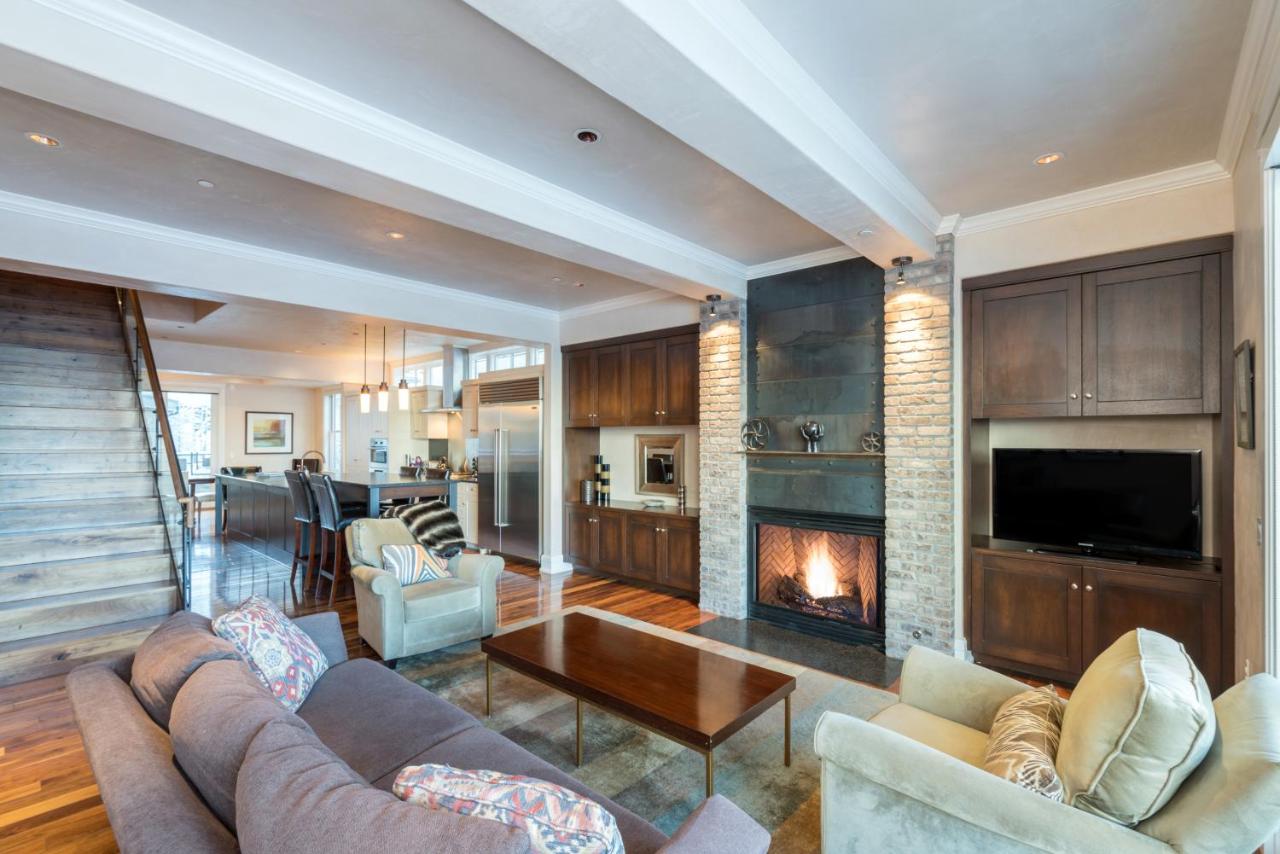 Apartment with Balcony at Element 52, Auberge Collection