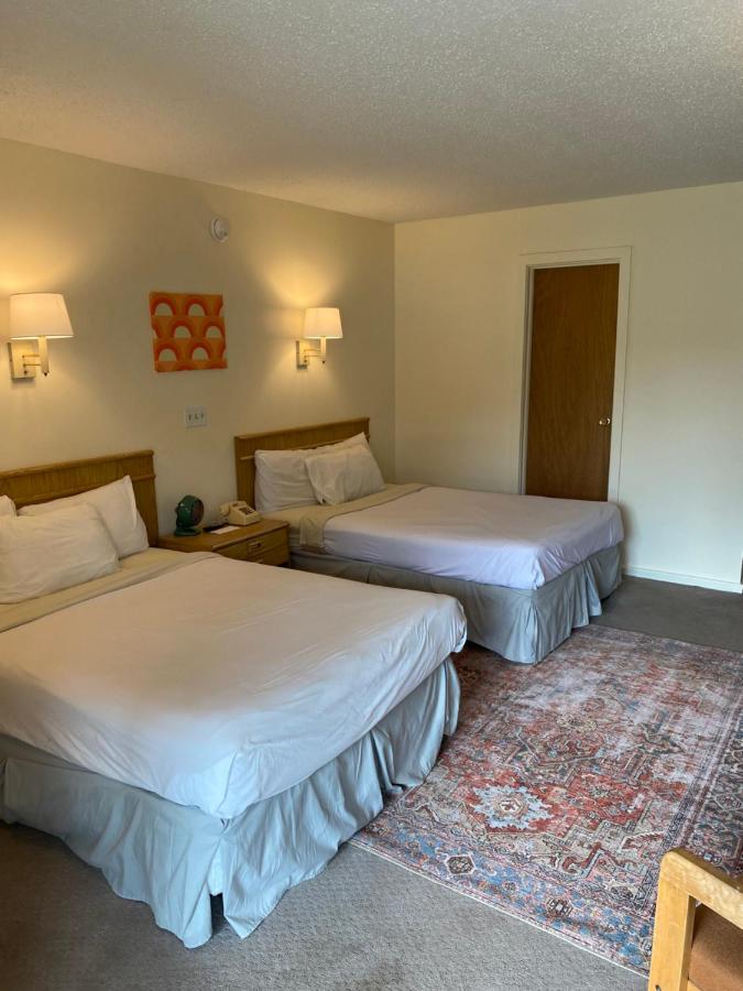 | Catskill Mountain Lodge