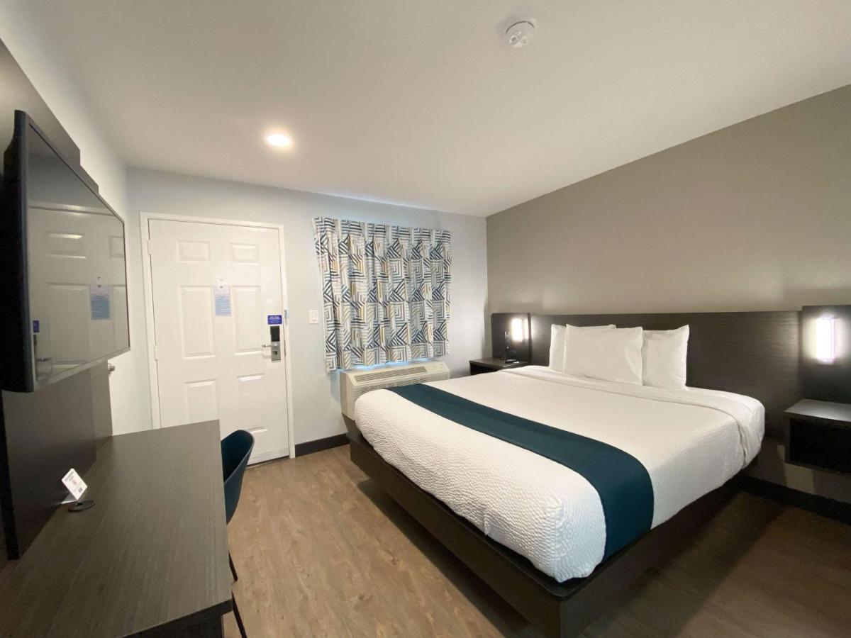 | Motel 6-Bellflower, CA - Los Angeles