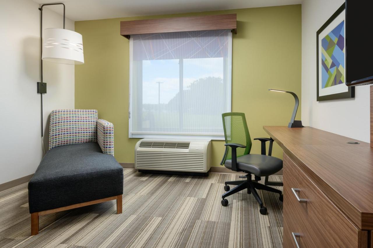 Executive King Room - Non-Smoking at Holiday Inn Express Hotel & Suites Tullahoma by IHG