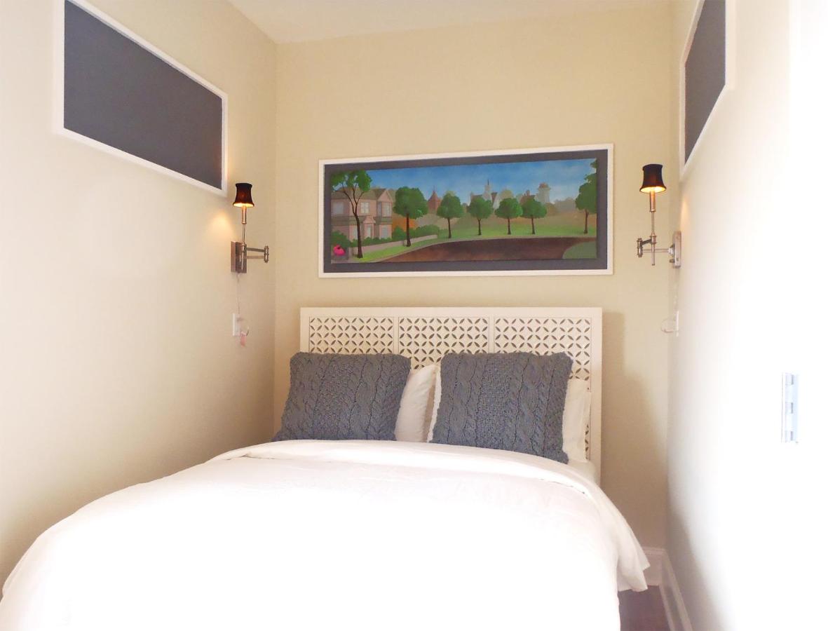 One Bedroom Penthouse with Roof Deck at Henry Norman Hotel