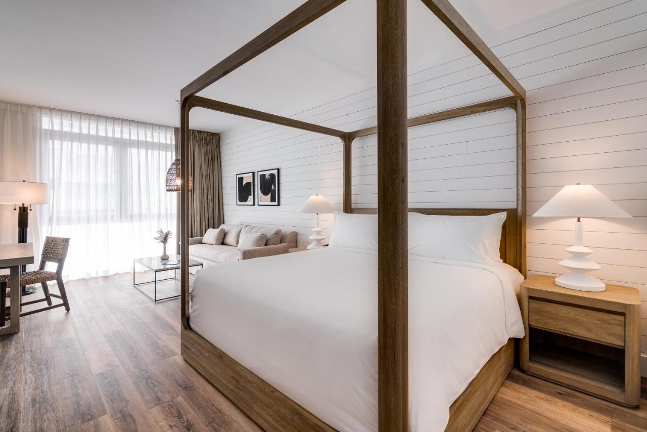 Penthouse Superior King Bedroom at Boulan South Beach