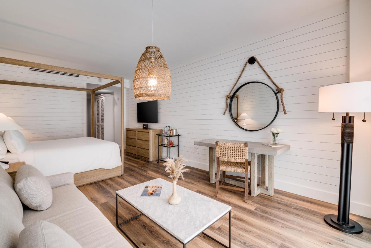 Penthouse Superior King Bedroom at Boulan South Beach
