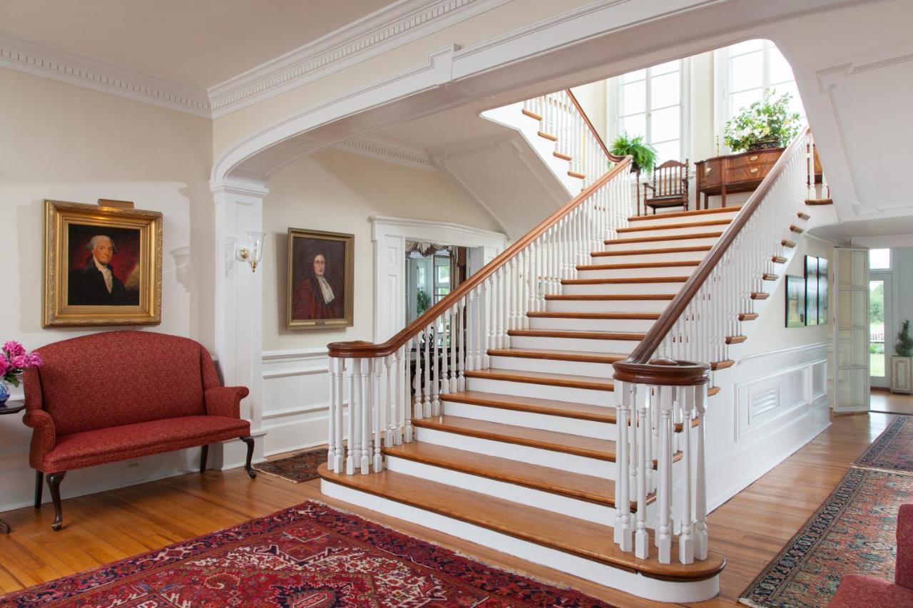 | Inn at Warner Hall