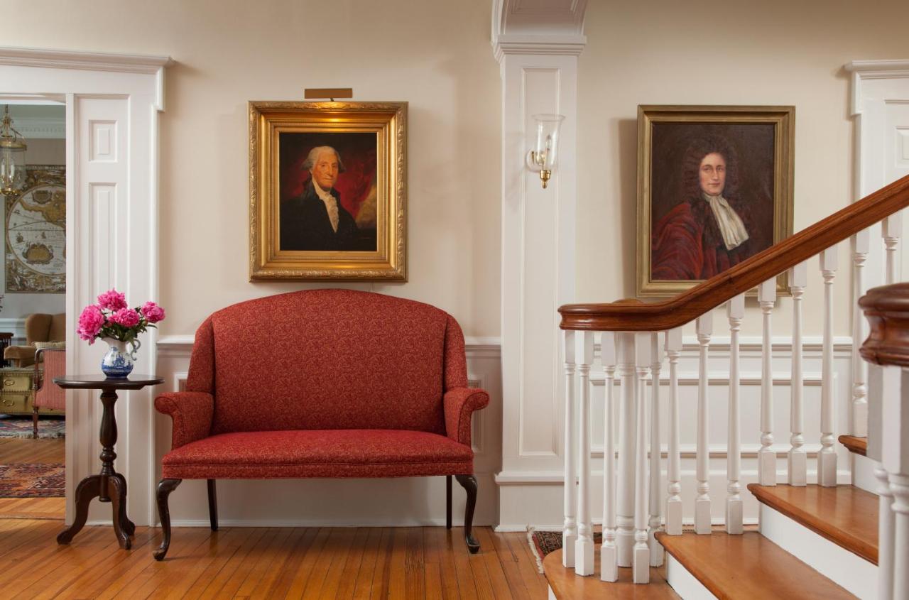 | Inn at Warner Hall
