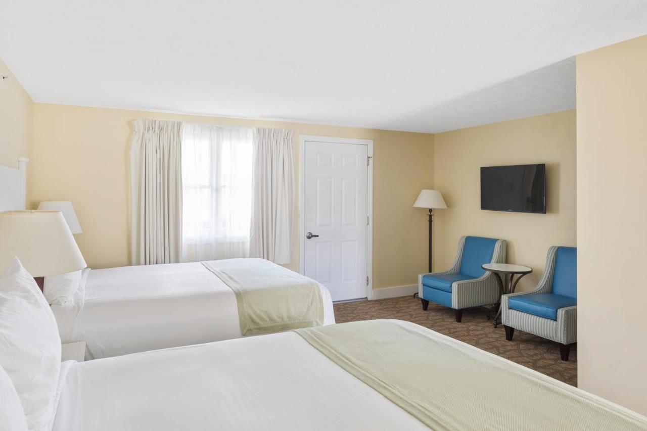 | Colonial Inn