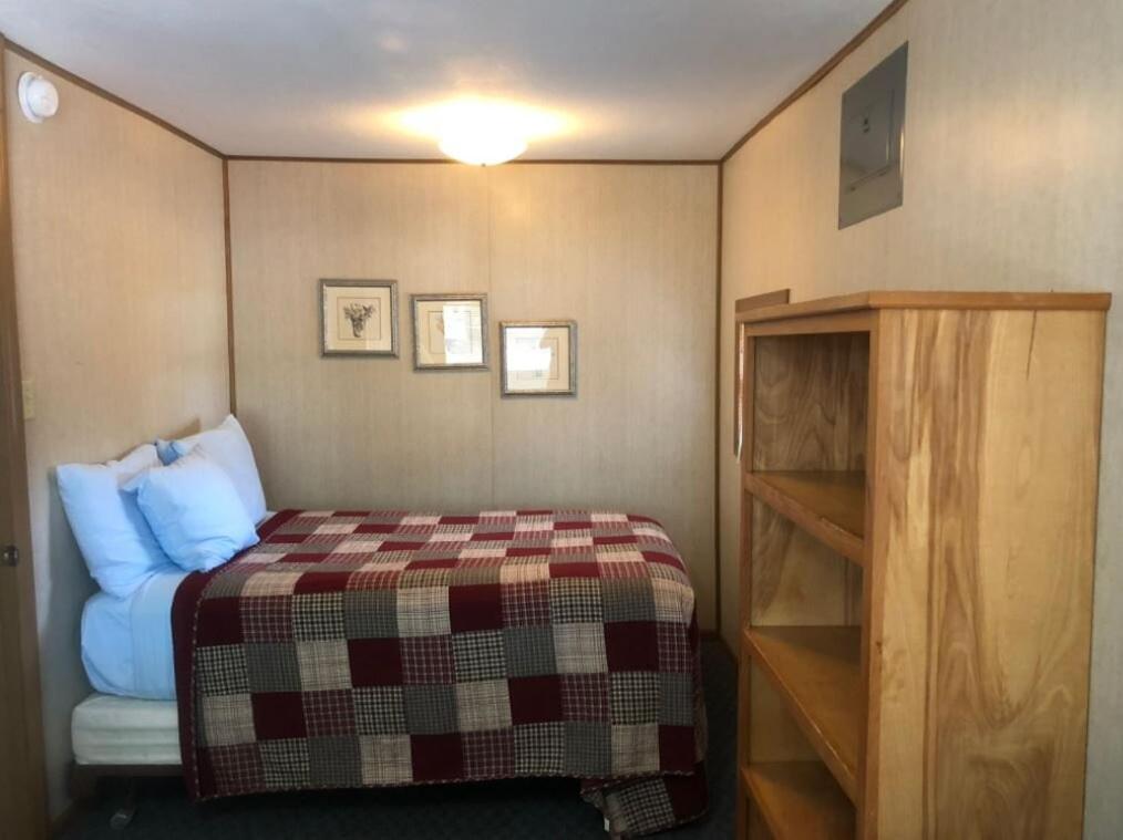 Four-Bedroom Lodge at Point View Resort