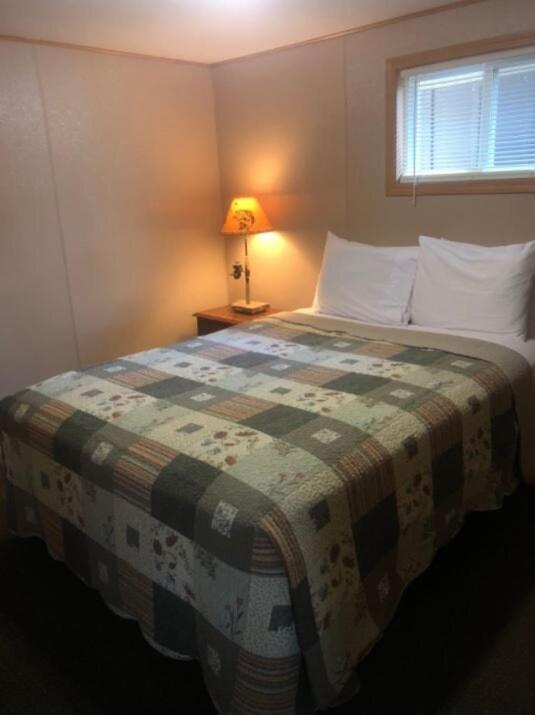 Three-Bedroom Deluxe Cabin at Point View Resort