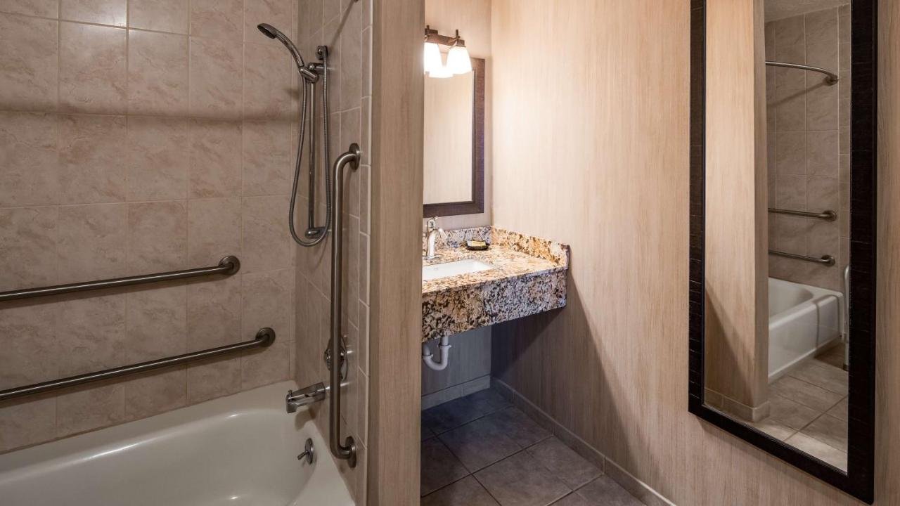 | Best Western Plus Flathead Lake Inn And Suites