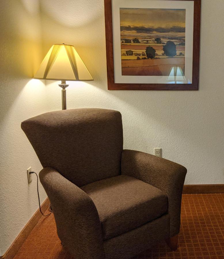 | Rodeway Inn & Suites Hoisington