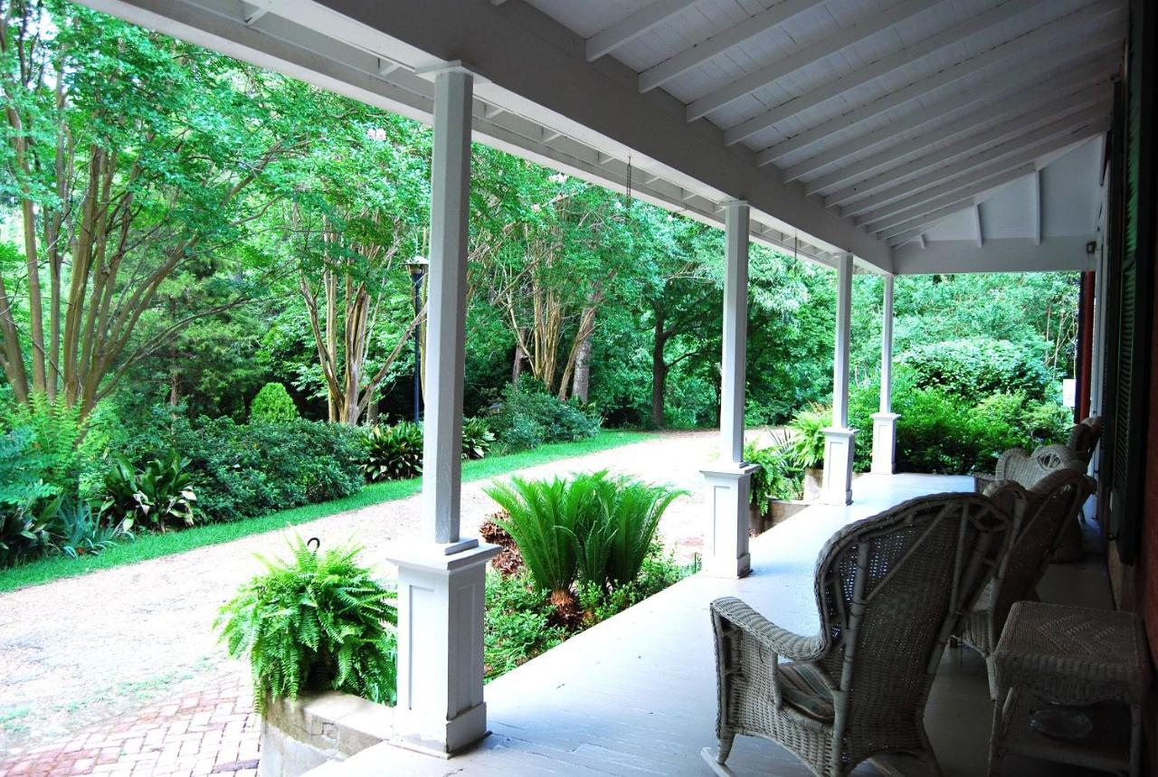 | Glenfield Plantation Historic Antebellum Bed and Breakfast