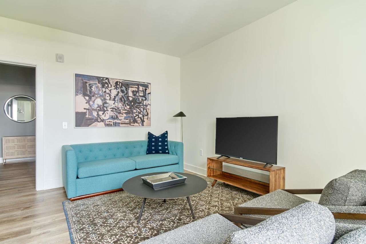 Two-Bedroom Suite at Sonder at LC Sobro