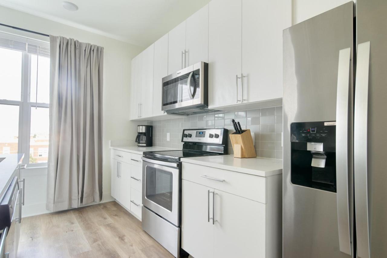 One-Bedroom Suite at Sonder at LC Sobro
