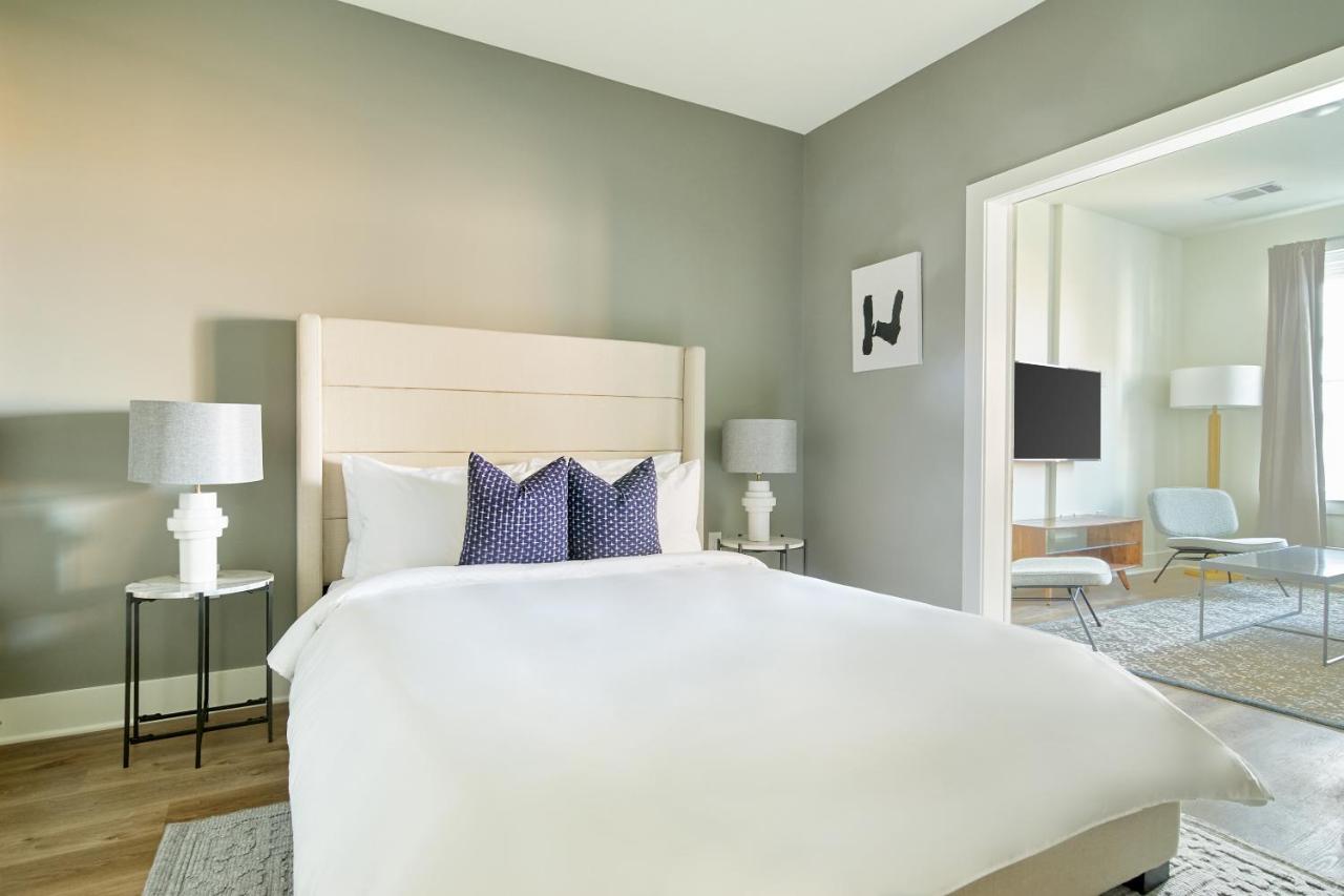 One-Bedroom Suite at Sonder at LC Sobro