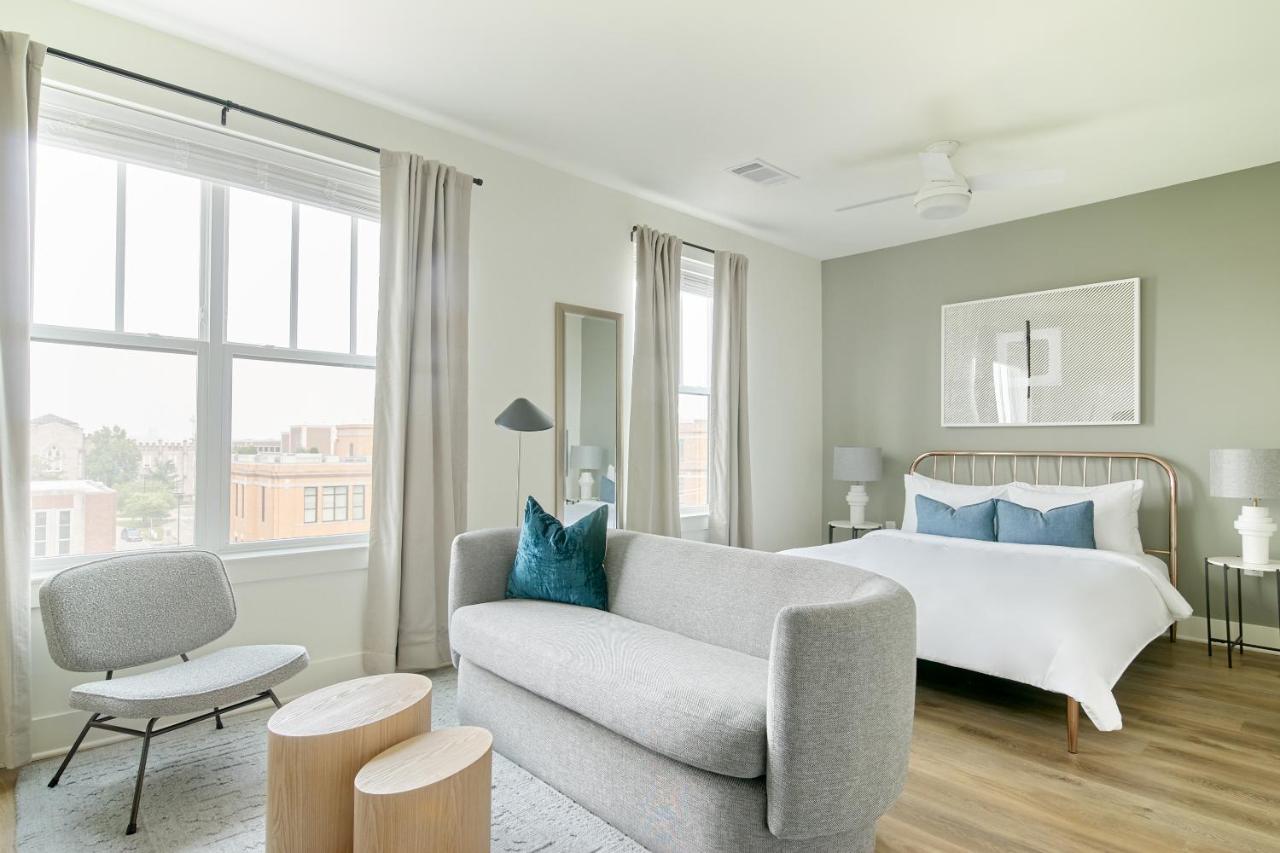 Deluxe Studio at Sonder at LC Sobro