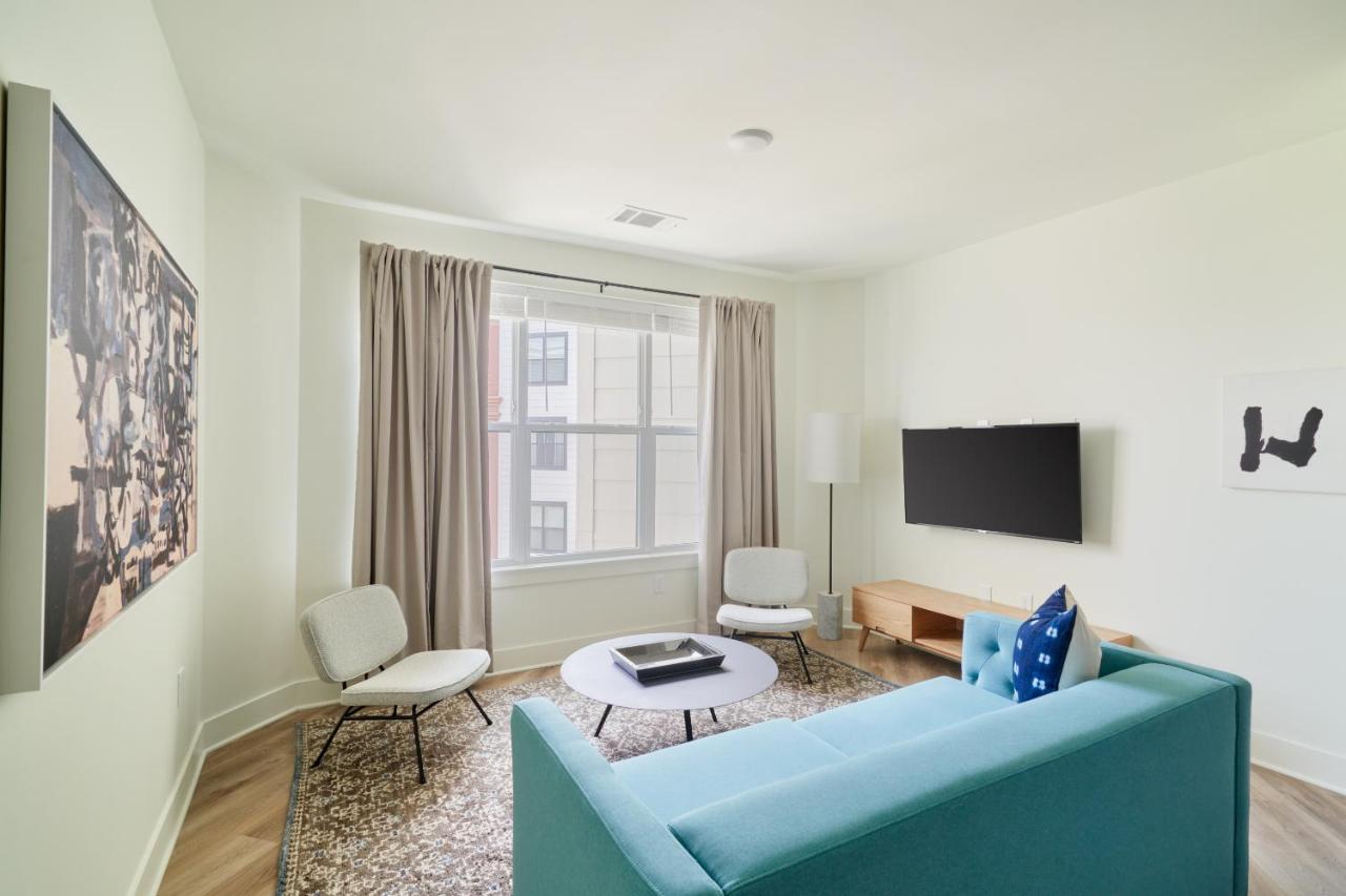 Queen Suite at Sonder at LC Sobro