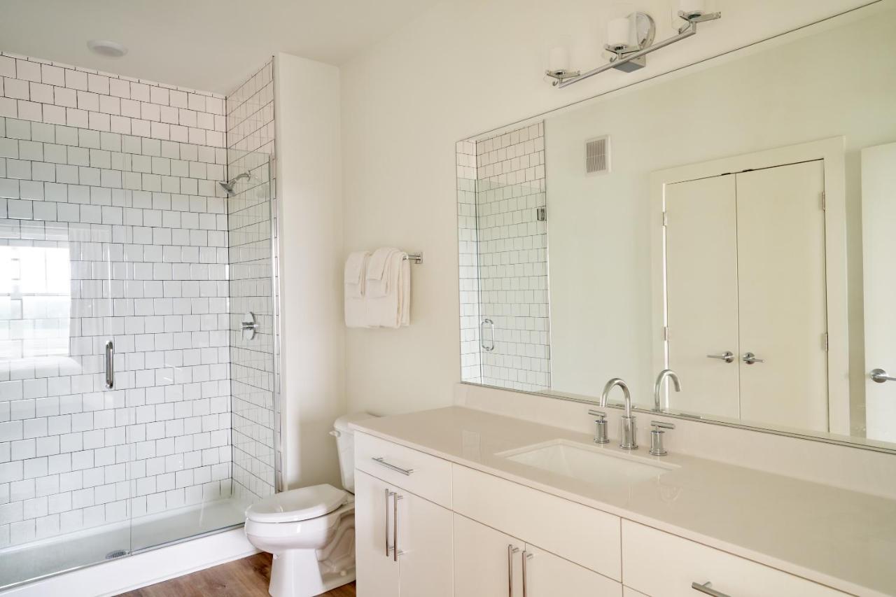 Superior Suite at Sonder at LC Sobro