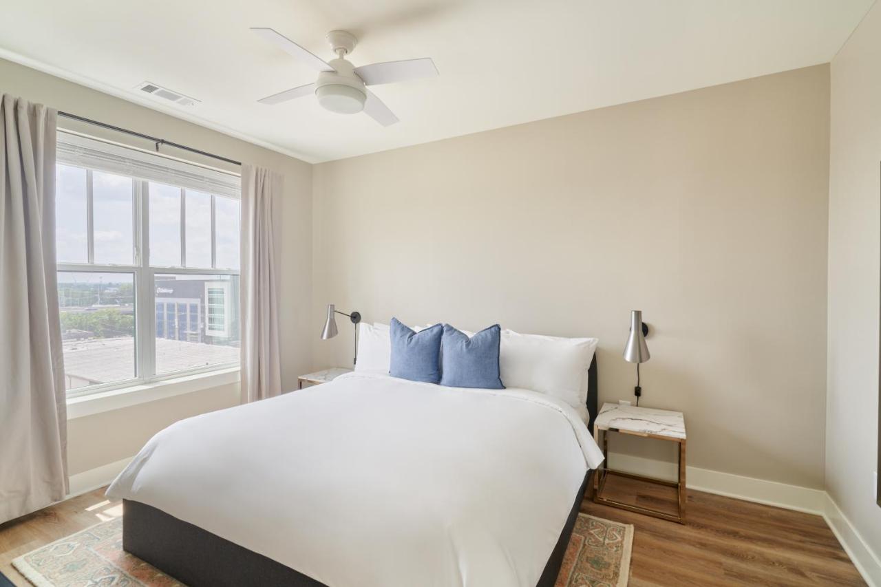 Superior Suite at Sonder at LC Sobro