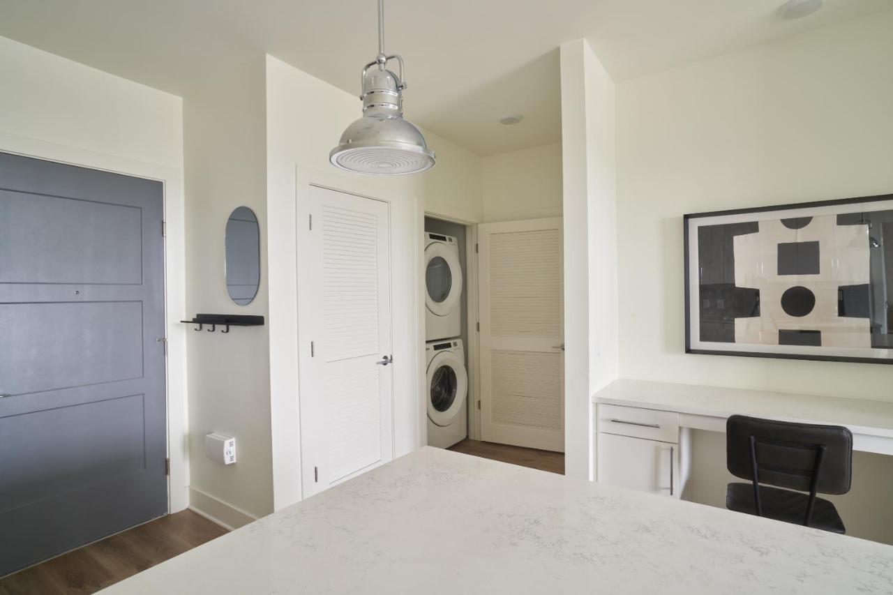 Superior Suite at Sonder at LC Sobro