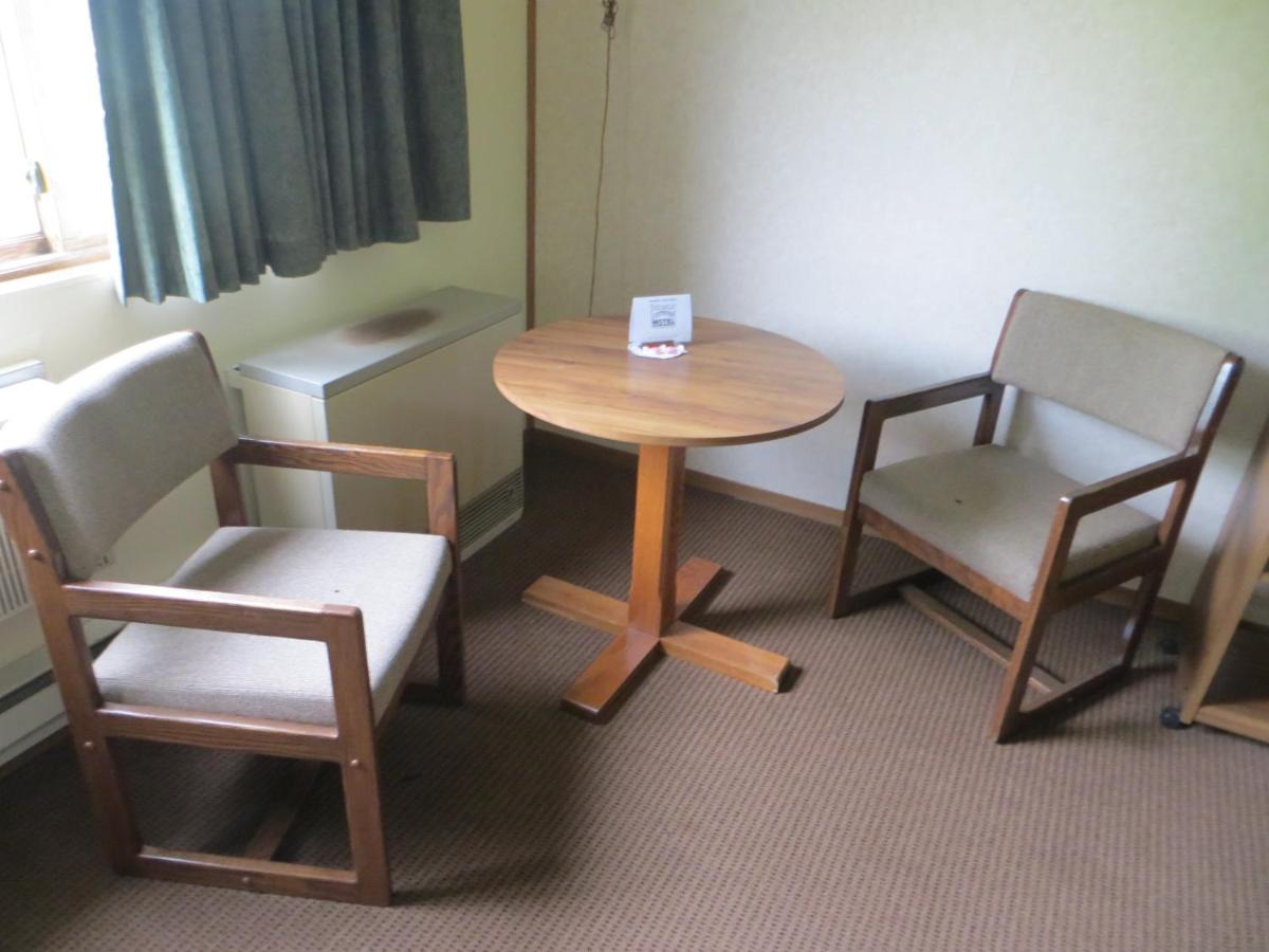 | AmeriVu Inn