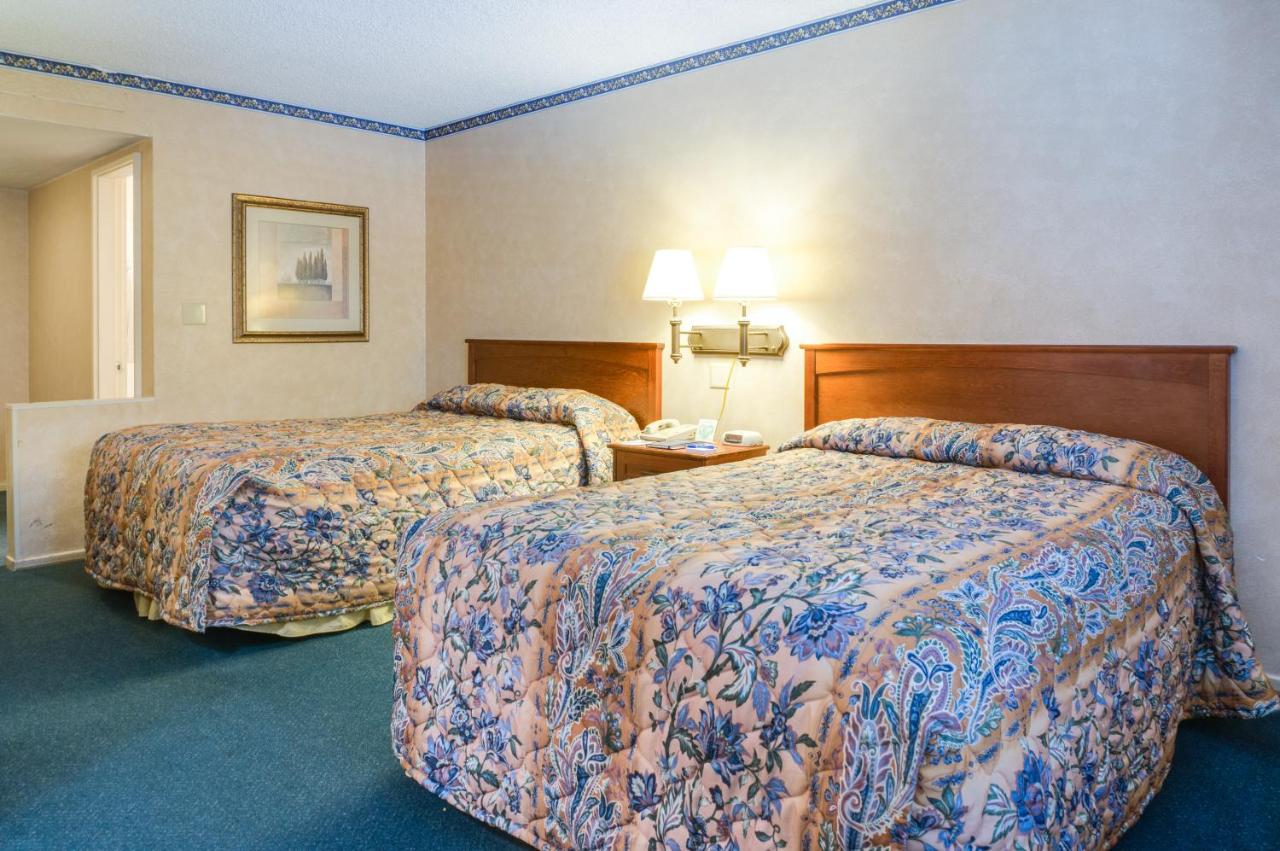 | Saga Motor Hotel Pasadena
