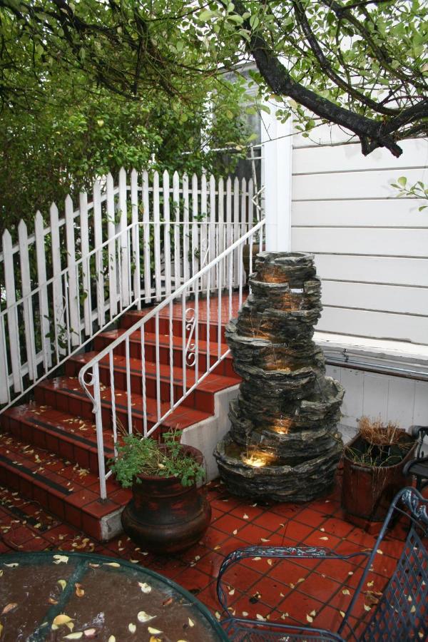 | Bradford Place Inn (California)